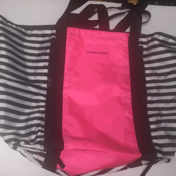Victoria’s Secret pink stripe beach mesh tote - Picture 1 of 5